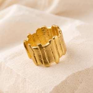 Anillo Volcán Dorado